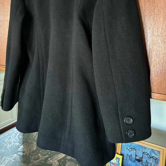 Mackintos Collections sweet pea coat - size 10P. Good used condition. - Picture 14 of 16